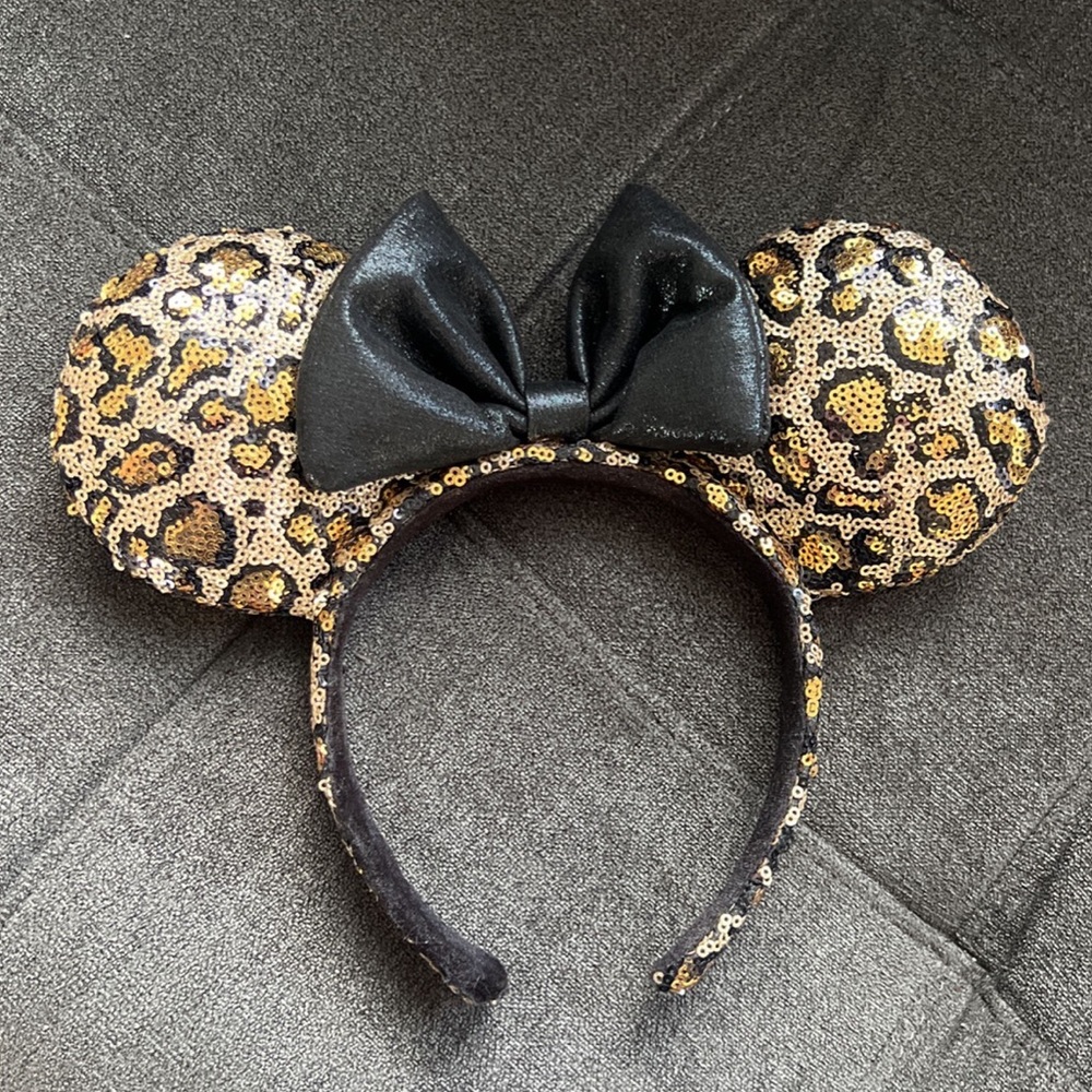 Leopard Minnie sequin ears